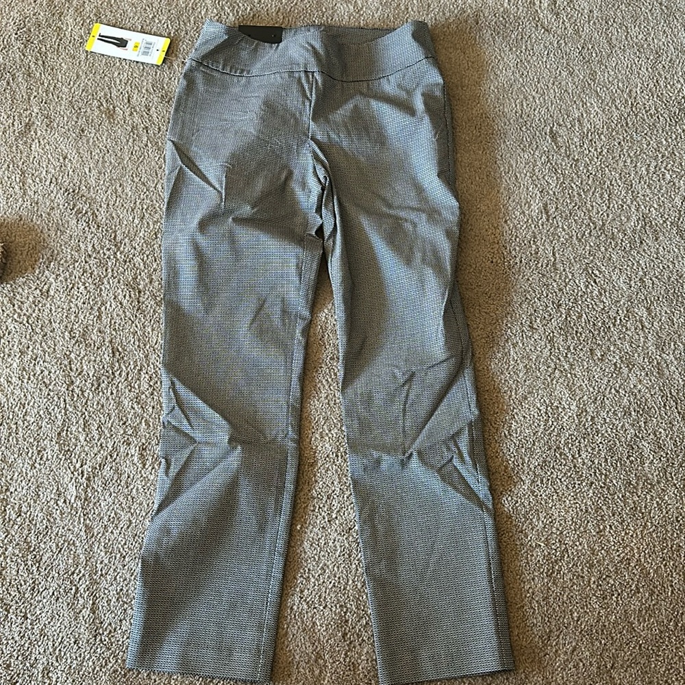 Hilary Radley pants, size 6, NWT